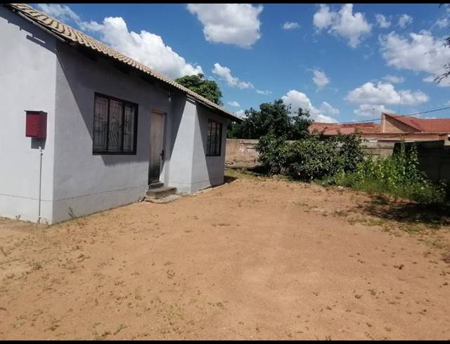 2 BEDROOM HOUSE FOR SALE IN SOSHANGUVE GG